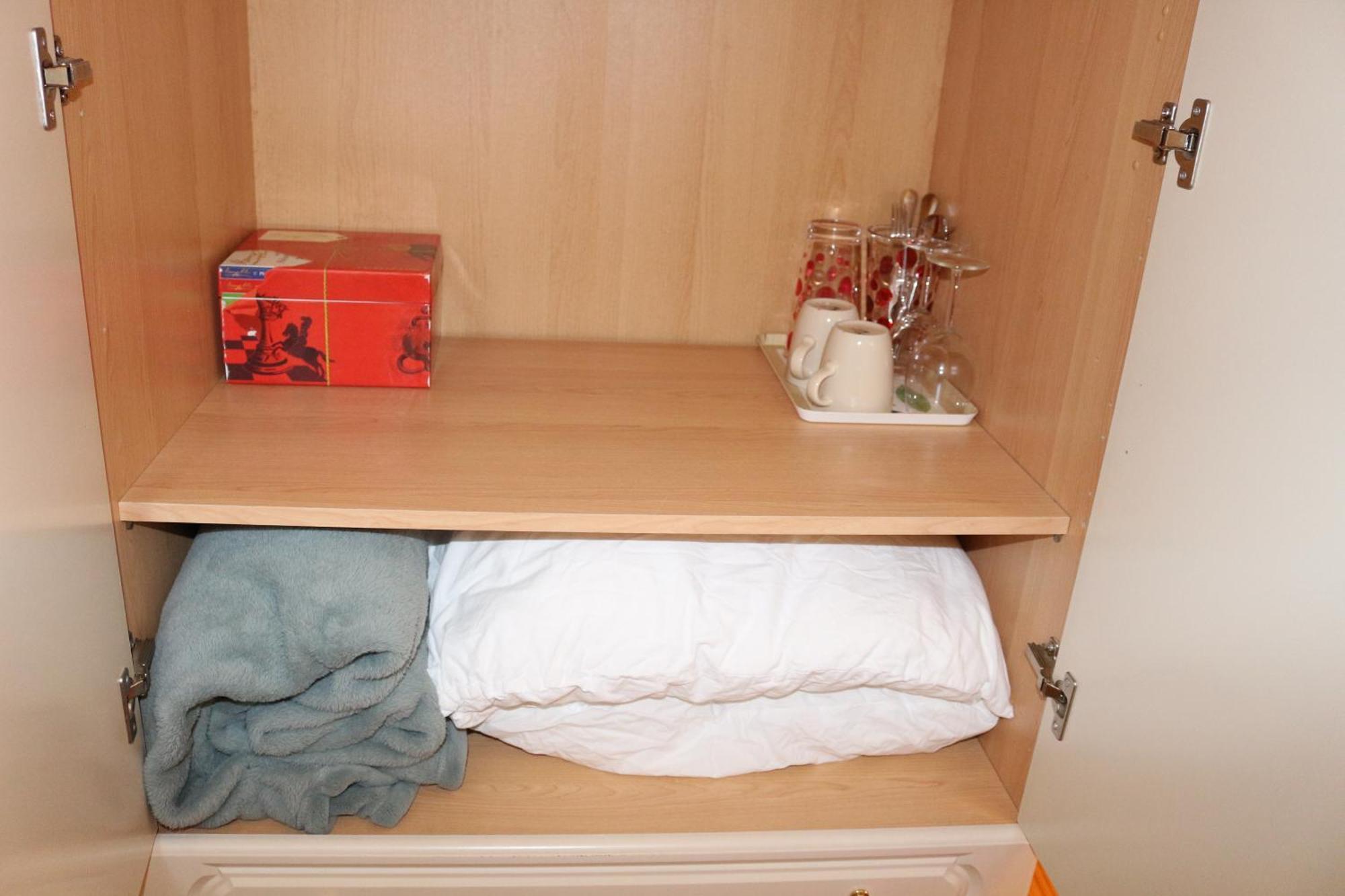 Ensuite Master Bedroom, Private Bathroom, Inside Family Home, Walking Distance To Harry Potter วัตฟอร์ด ภายนอก รูปภาพ