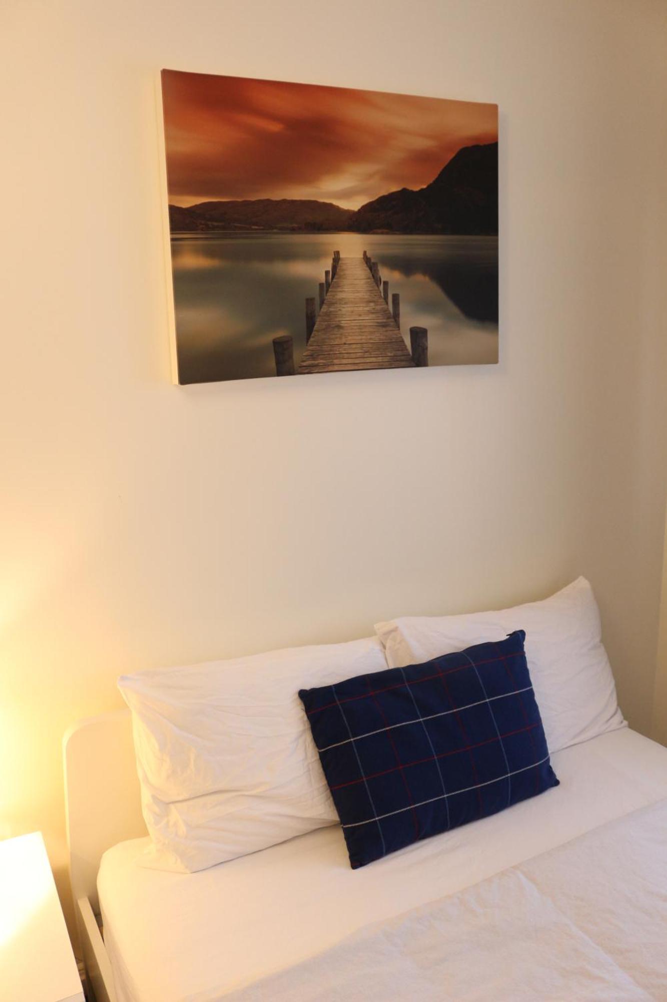 Ensuite Master Bedroom, Private Bathroom, Inside Family Home, Walking Distance To Harry Potter วัตฟอร์ด ภายนอก รูปภาพ